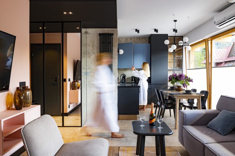 Projektowanie pokoju dziecięcego – jak stworzyć bezpieczny i kreatywny świat dla najmłodszych?